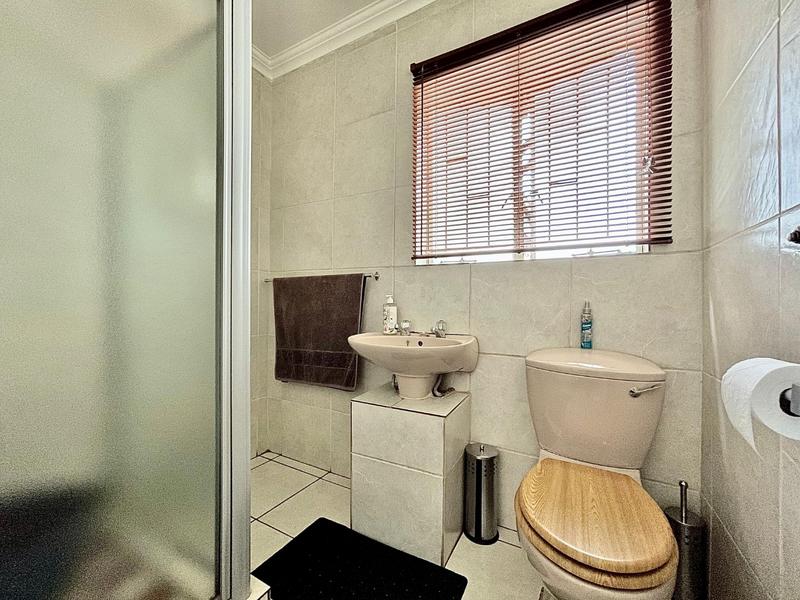 To Let 1 Bedroom Property for Rent in Valhalla Gauteng