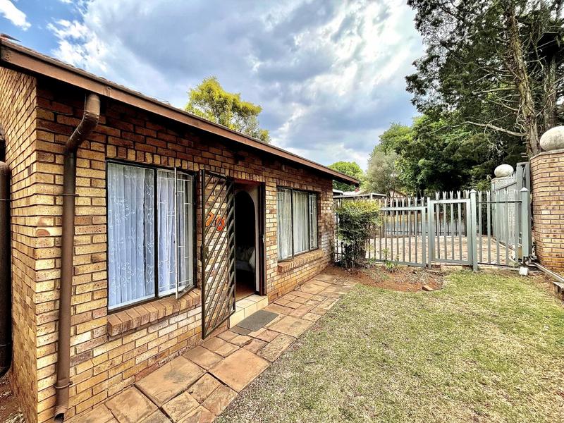 To Let 1 Bedroom Property for Rent in Valhalla Gauteng