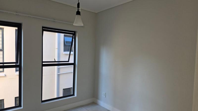 To Let 3 Bedroom Property for Rent in The Polofields Gauteng