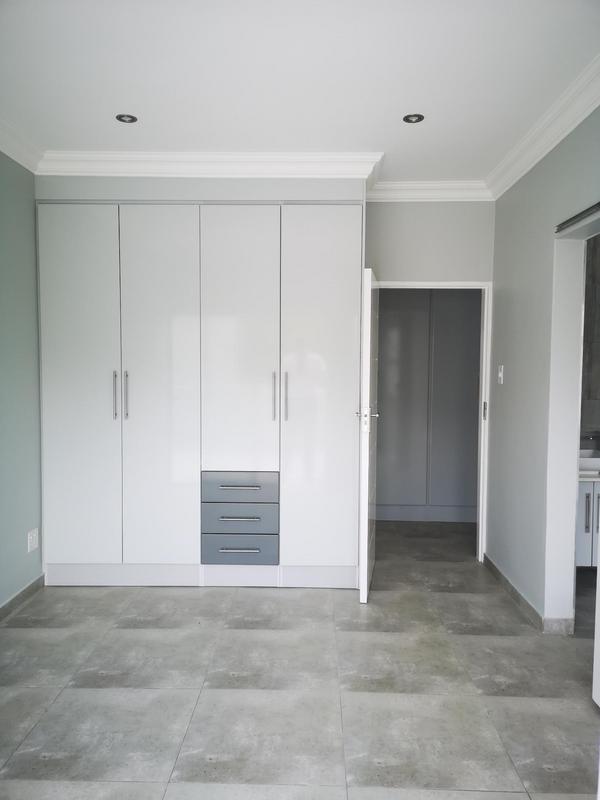4 Bedroom Property for Sale in Waterkloof Ridge Gauteng
