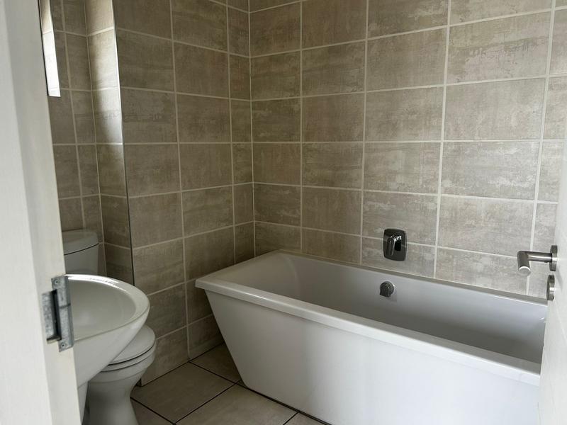 To Let 2 Bedroom Property for Rent in Silver Lakes Gauteng