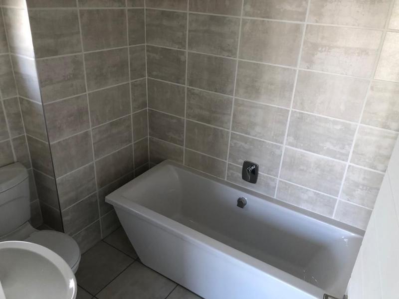 To Let 1 Bedroom Property for Rent in Silver Lakes Gauteng