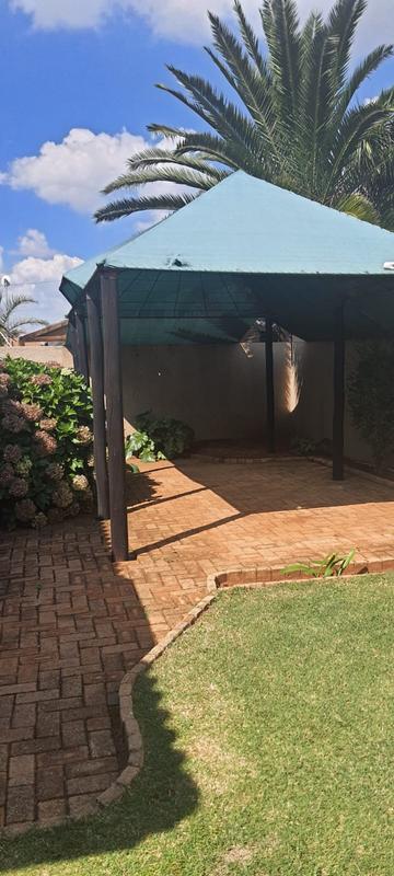 To Let 3 Bedroom Property for Rent in Eike Park Gauteng