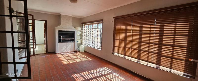 To Let 3 Bedroom Property for Rent in Greenhills Gauteng