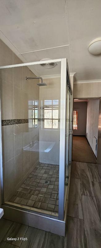 To Let 3 Bedroom Property for Rent in Greenhills Gauteng