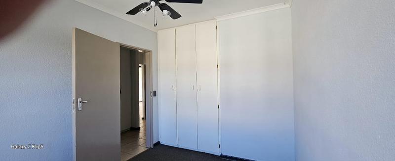 To Let 3 Bedroom Property for Rent in Greenhills Gauteng