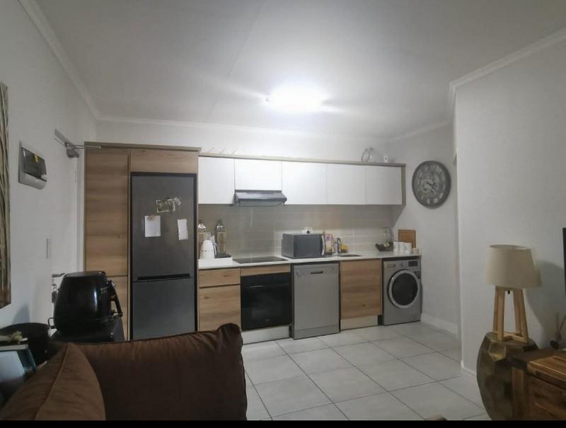 To Let 1 Bedroom Property for Rent in Waterfall Gauteng