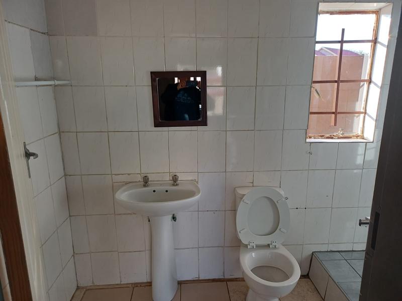To Let 2 Bedroom Property for Rent in Roodepoort West Gauteng