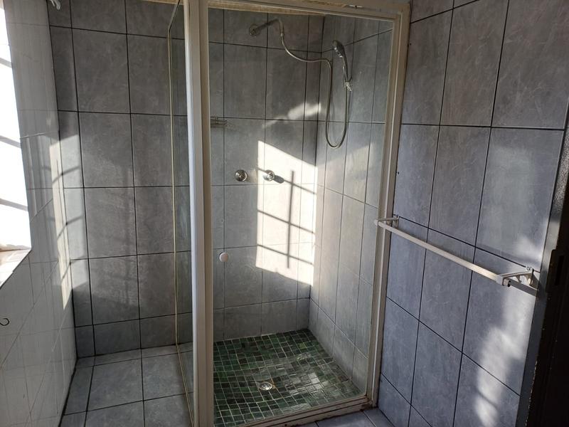 To Let 2 Bedroom Property for Rent in Roodepoort West Gauteng