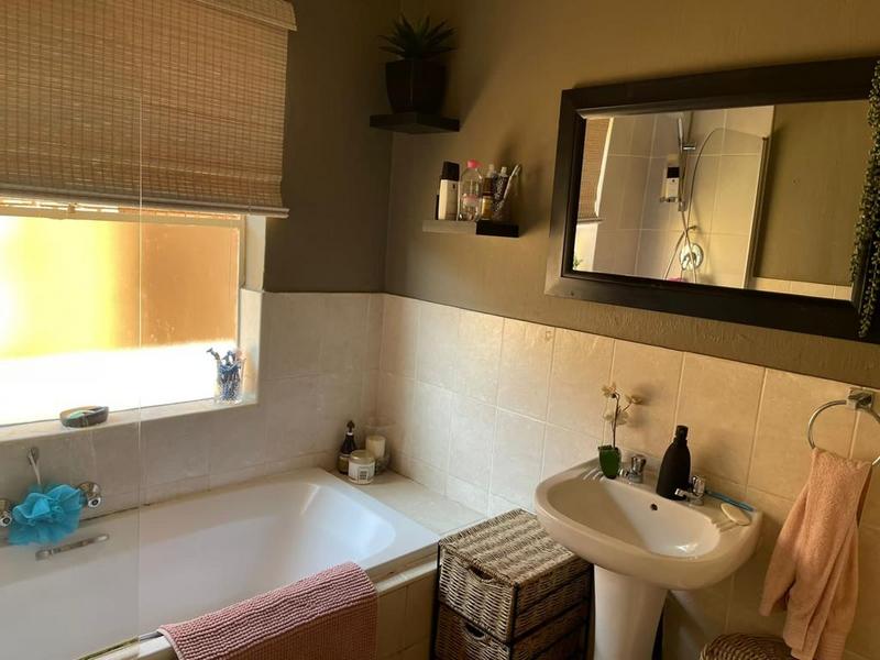 To Let 2 Bedroom Property for Rent in Honeydew Gauteng