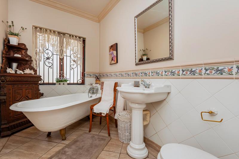 4 Bedroom Property for Sale in Bedfordview Gauteng