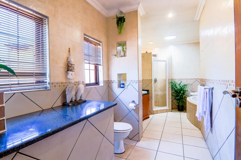 5 Bedroom Property for Sale in Midstream Estate Gauteng