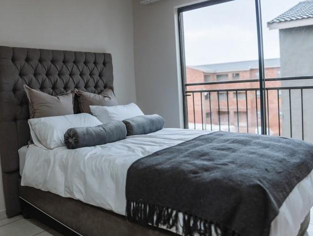 2 Bedroom Property for Sale in Kenleaf Gauteng