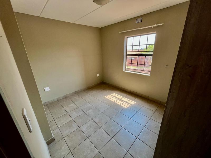 To Let 2 Bedroom Property for Rent in Montana Tuine Gauteng
