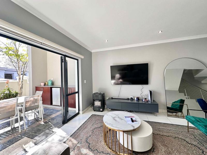 To Let 2 Bedroom Property for Rent in Bryanston Gauteng