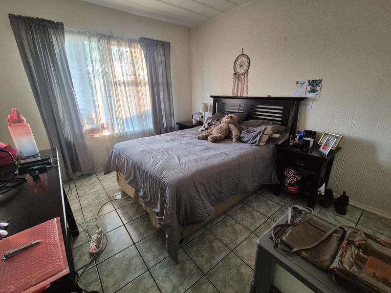 2 Bedroom Property for Sale in Raceview Gauteng
