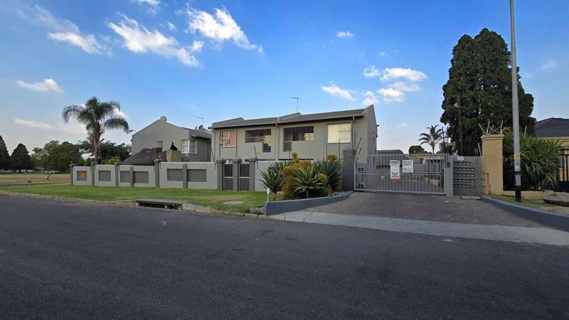 2 Bedroom Property for Sale in Raceview Gauteng