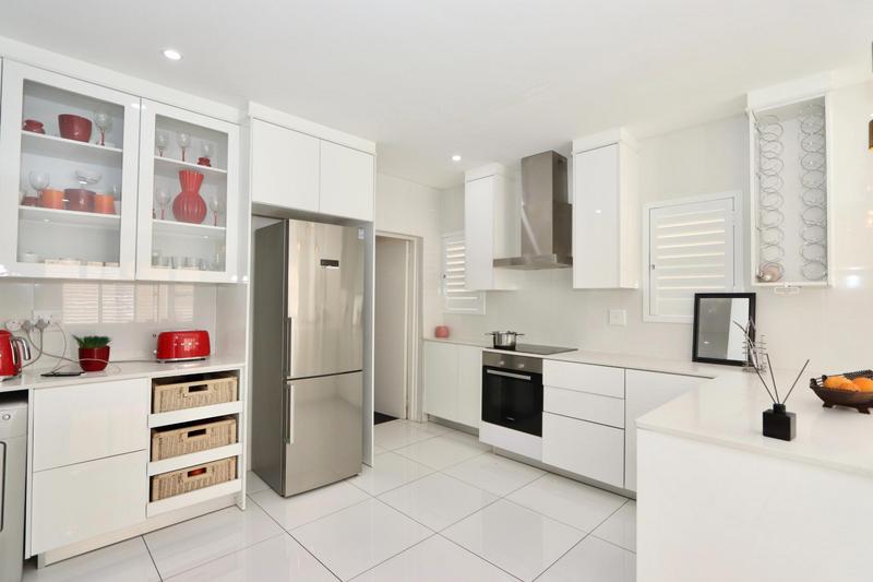 To Let 3 Bedroom Property for Rent in Broadacres Gauteng