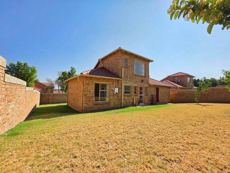 To Let 3 Bedroom Property for Rent in Honeydew Manor Gauteng