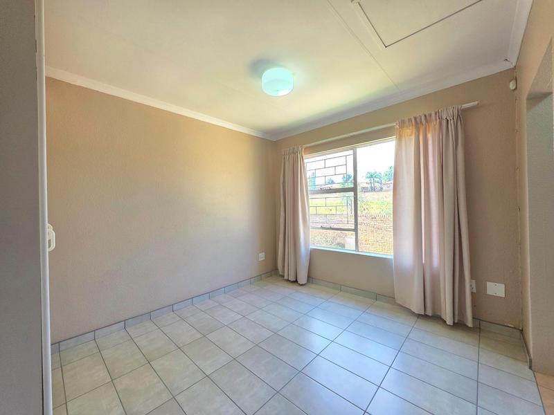To Let 3 Bedroom Property for Rent in Honeydew Manor Gauteng