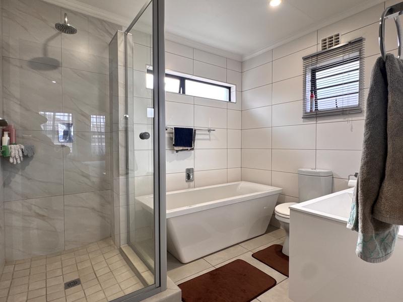 3 Bedroom Property for Sale in Cosmo City Gauteng