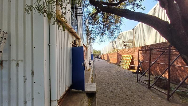 Commercial Property for Sale in Rooihuiskraal Gauteng