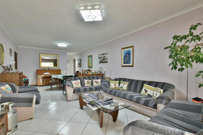 3 Bedroom Property for Sale in Glenvista Gauteng