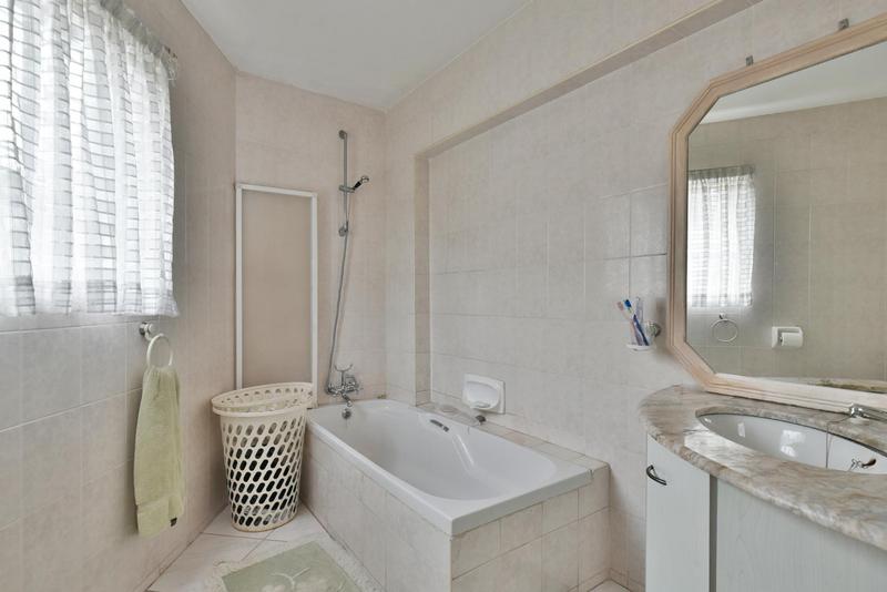 3 Bedroom Property for Sale in Glenvista Gauteng