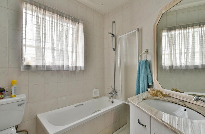 3 Bedroom Property for Sale in Glenvista Gauteng