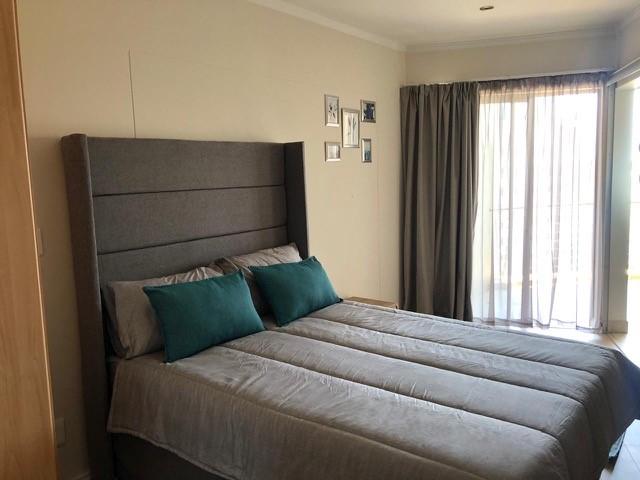 1 Bedroom Property for Sale in Sandhurst Gauteng
