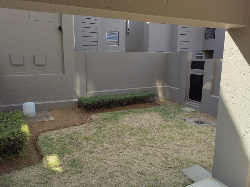 To Let 1 Bedroom Property for Rent in Bryanston Gauteng