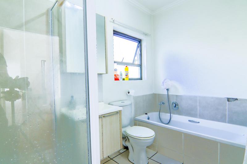 1 Bedroom Property for Sale in Paulshof Gauteng