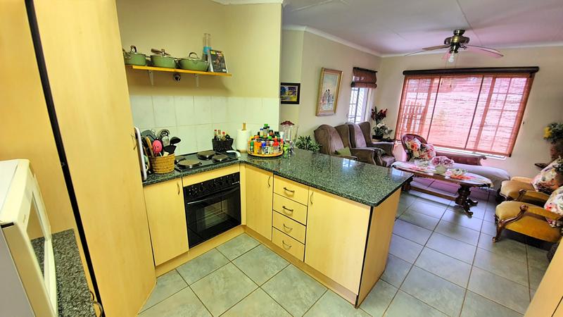 4 Bedroom Property for Sale in Hesteapark Gauteng