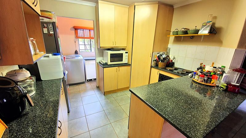 4 Bedroom Property for Sale in Hesteapark Gauteng