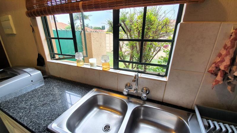 4 Bedroom Property for Sale in Hesteapark Gauteng
