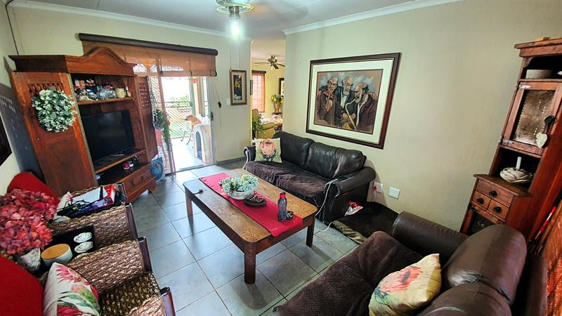 4 Bedroom Property for Sale in Hesteapark Gauteng