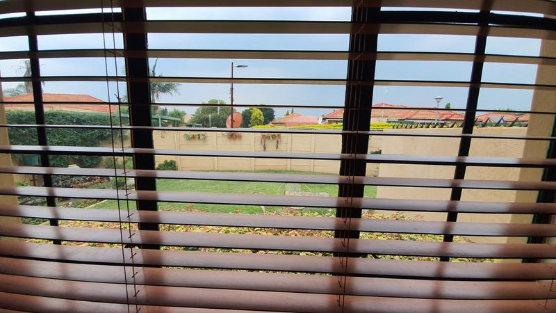 4 Bedroom Property for Sale in Hesteapark Gauteng