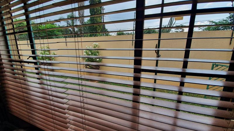 4 Bedroom Property for Sale in Hesteapark Gauteng