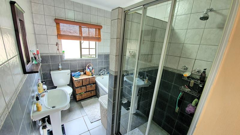 4 Bedroom Property for Sale in Hesteapark Gauteng