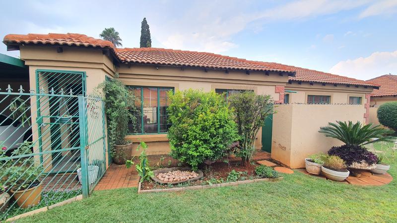 4 Bedroom Property for Sale in Hesteapark Gauteng