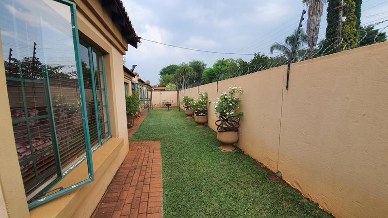 4 Bedroom Property for Sale in Hesteapark Gauteng