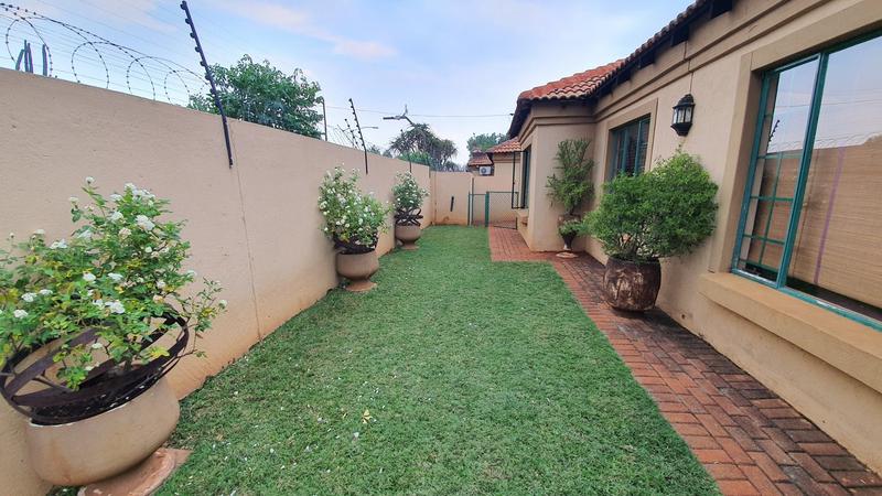 4 Bedroom Property for Sale in Hesteapark Gauteng