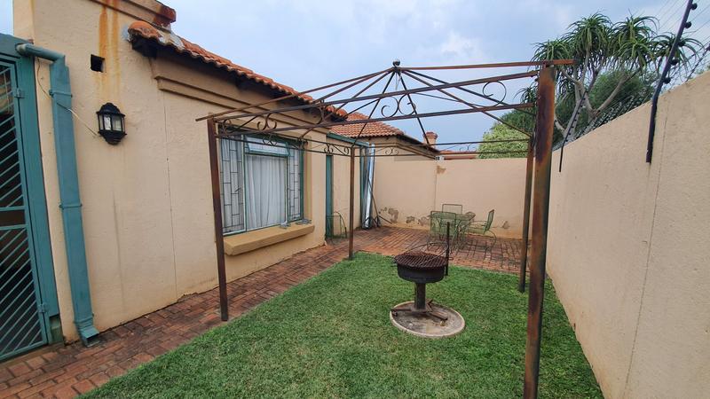 4 Bedroom Property for Sale in Hesteapark Gauteng