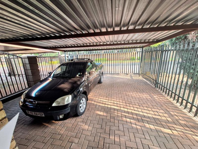 2 Bedroom Property for Sale in Ninapark Gauteng