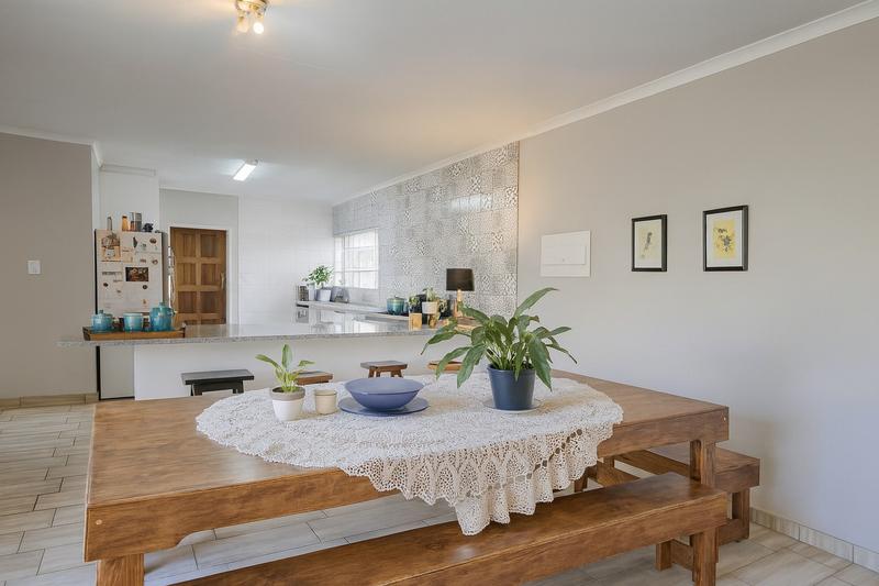 To Let 4 Bedroom Property for Rent in Constantia Park Gauteng