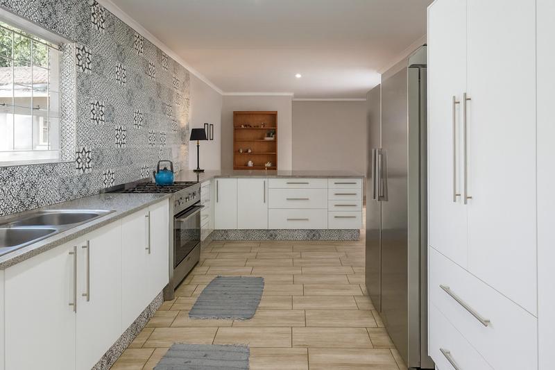 To Let 4 Bedroom Property for Rent in Constantia Park Gauteng