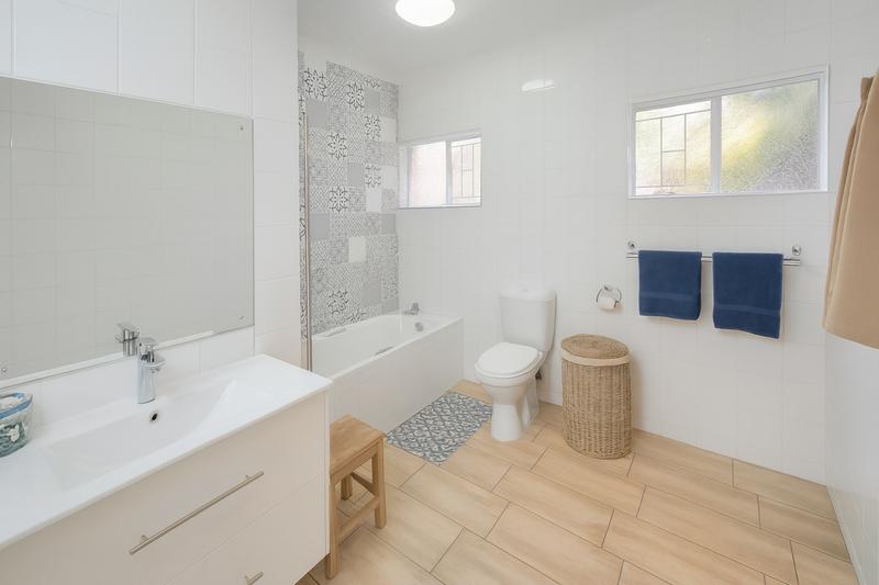 To Let 4 Bedroom Property for Rent in Constantia Park Gauteng