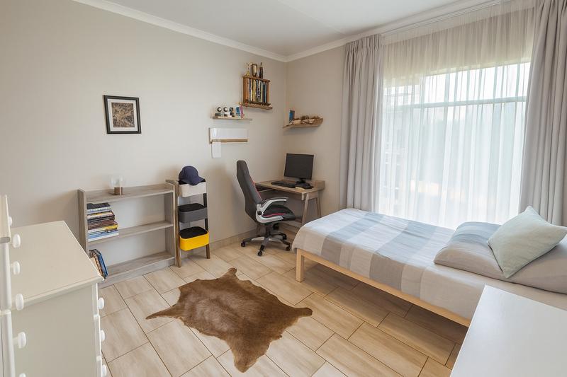 To Let 4 Bedroom Property for Rent in Constantia Park Gauteng