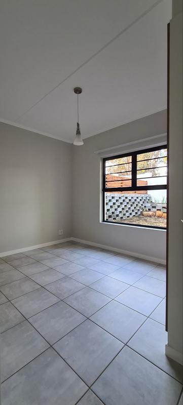 To Let 2 Bedroom Property for Rent in Witfield Gauteng