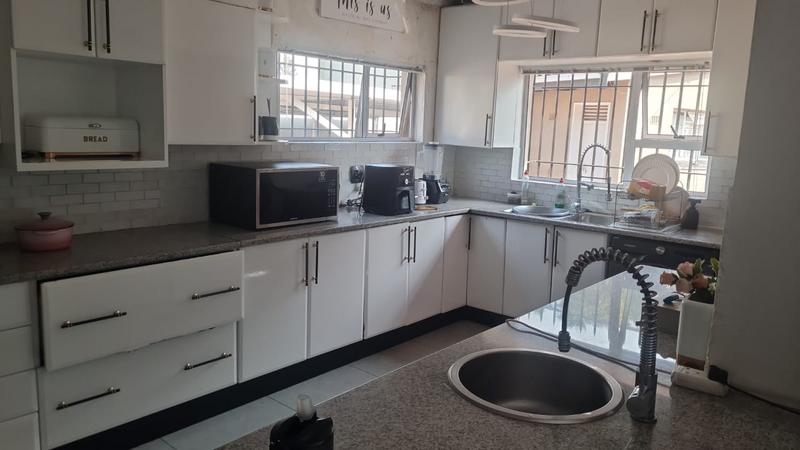 To Let 3 Bedroom Property for Rent in Bedfordview Gauteng